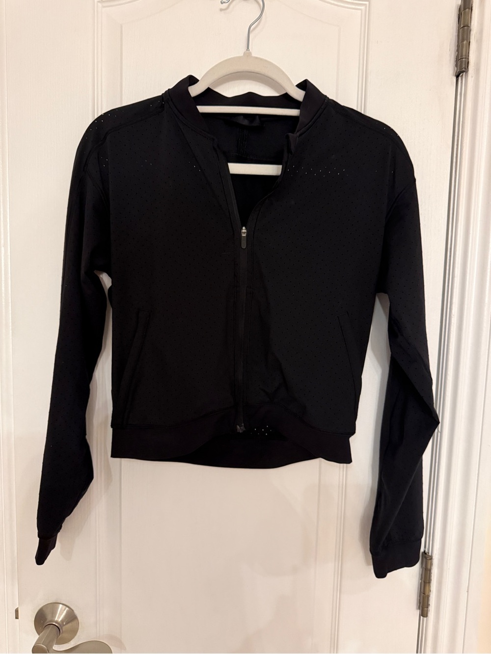 Lululemon Black Women's Crop Zip-Up Jacket